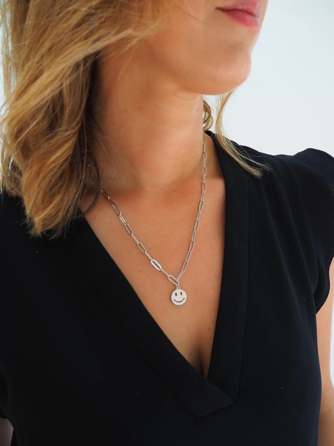 Fine Links Smile Necklace