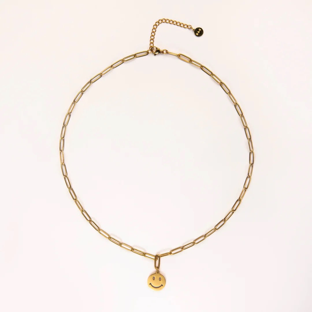 Fine Links Smile Necklace