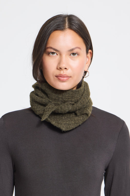 Short Knit Neck Tie