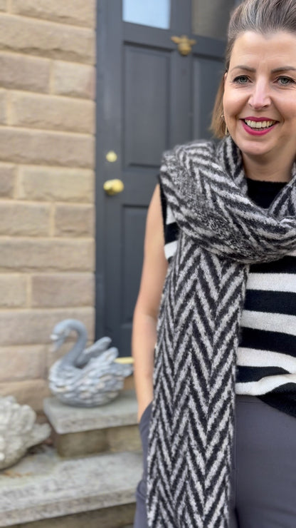 Chevron Asymmetric Snuggle Scarf | Black