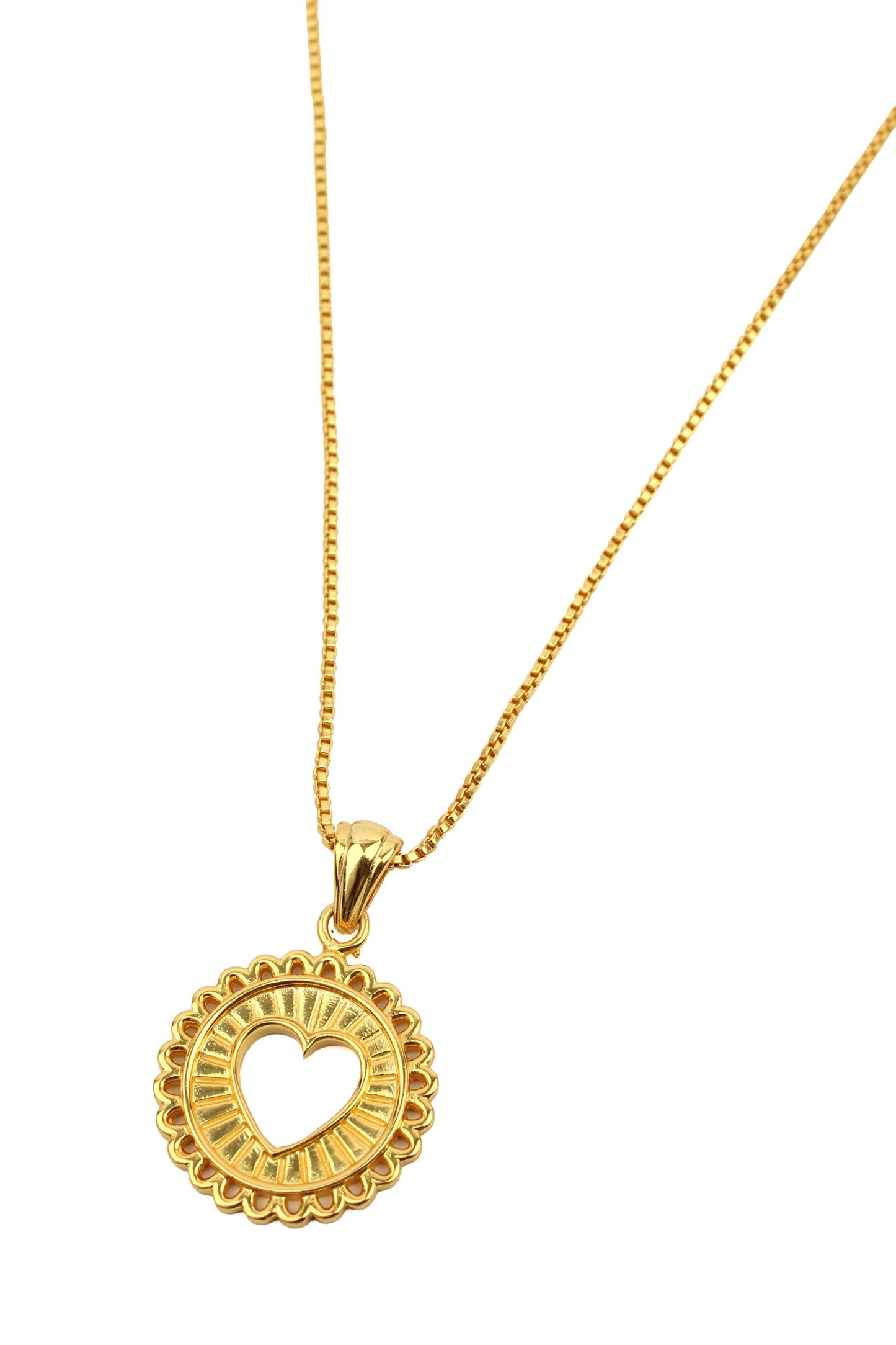 Heart Disc Pendant Necklace