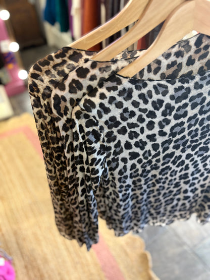 Long Sleeve Leopard Print Layering Top