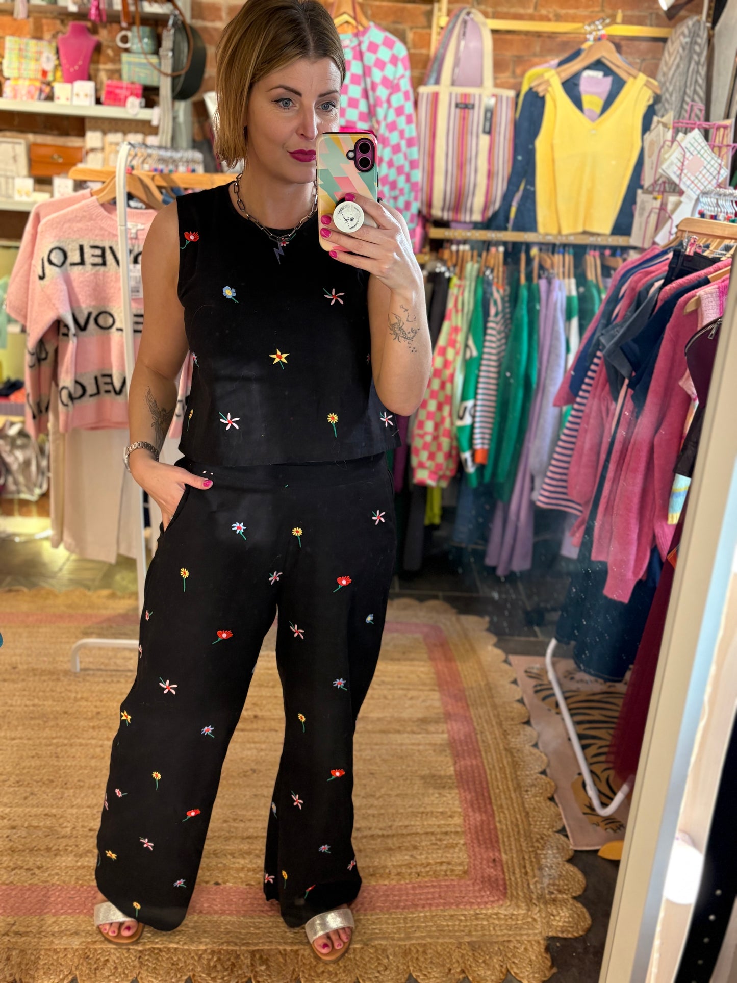Embroidered Flowers Sleeveless Top