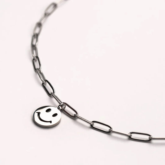 Fine Links Smile Necklace