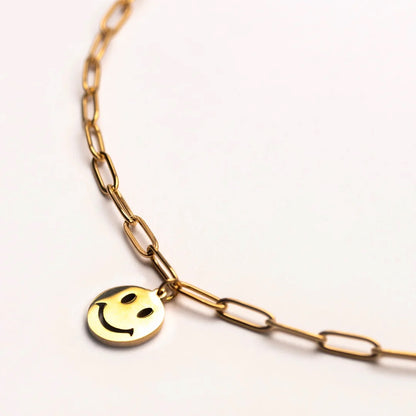 Fine Links Smile Necklace