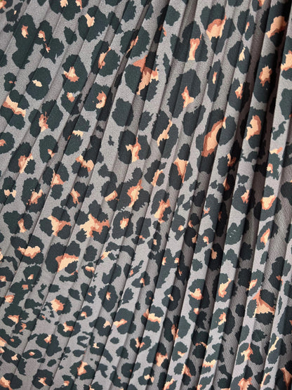Leopard print fabric with a gray background