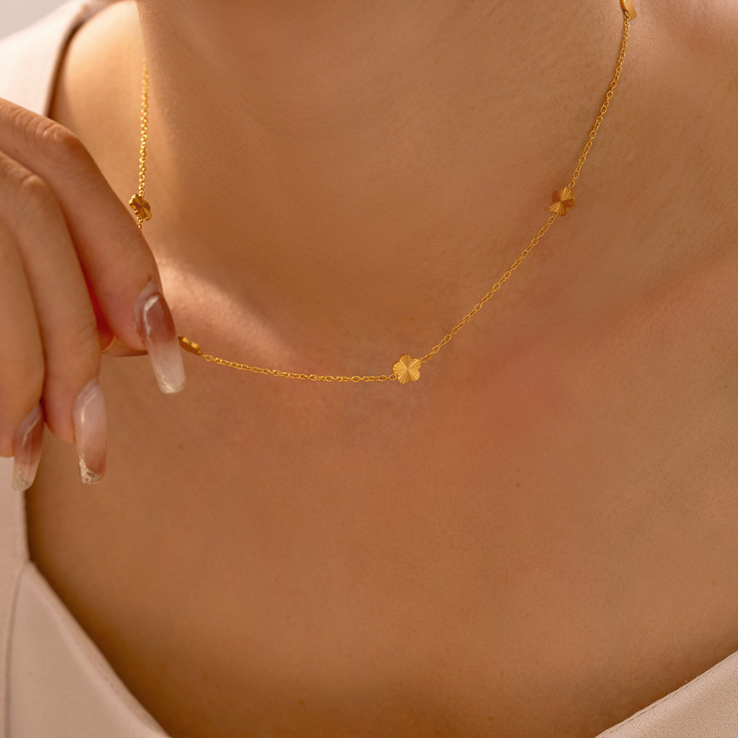 5 Flower Necklace