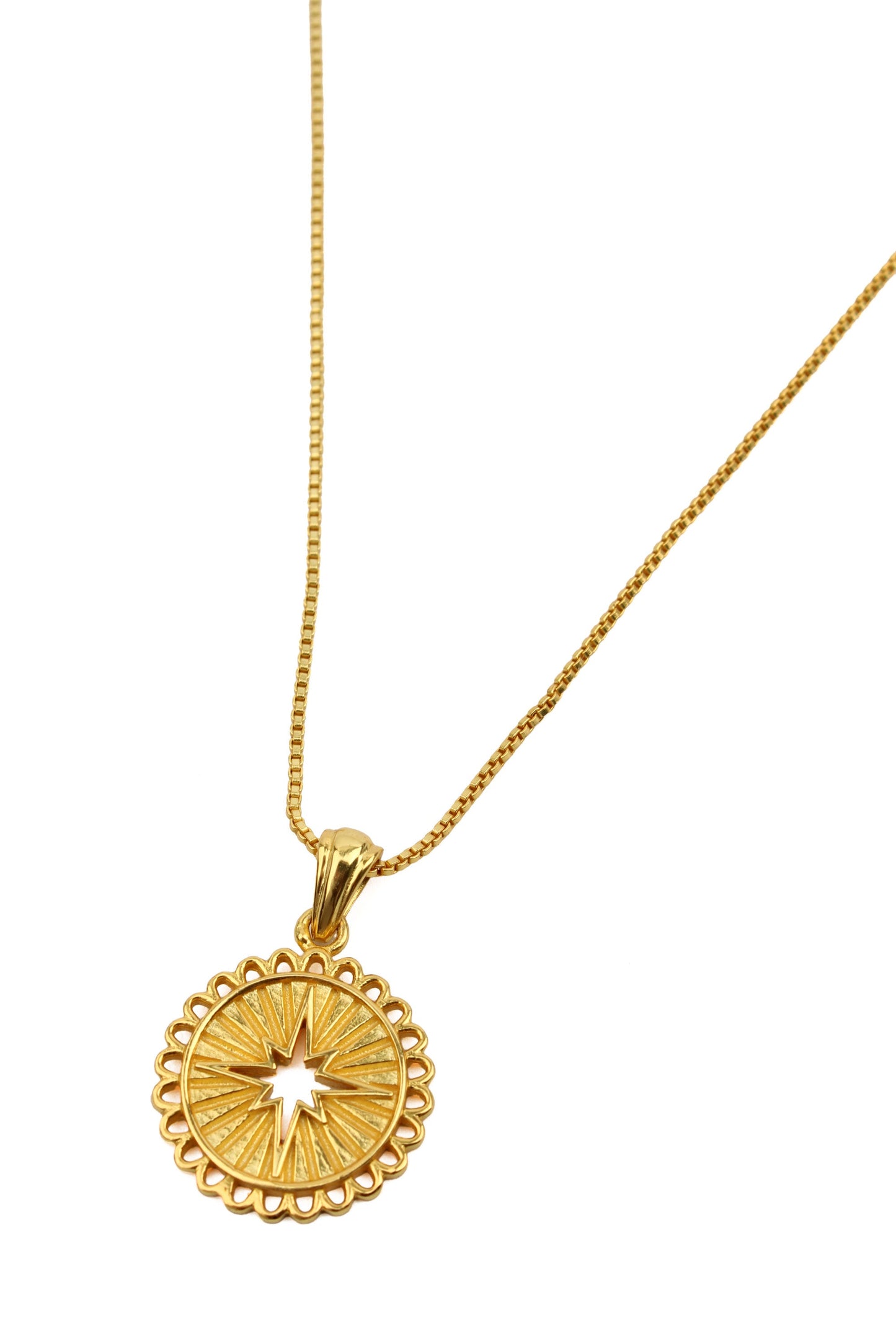 Star Disc Pendent Necklace